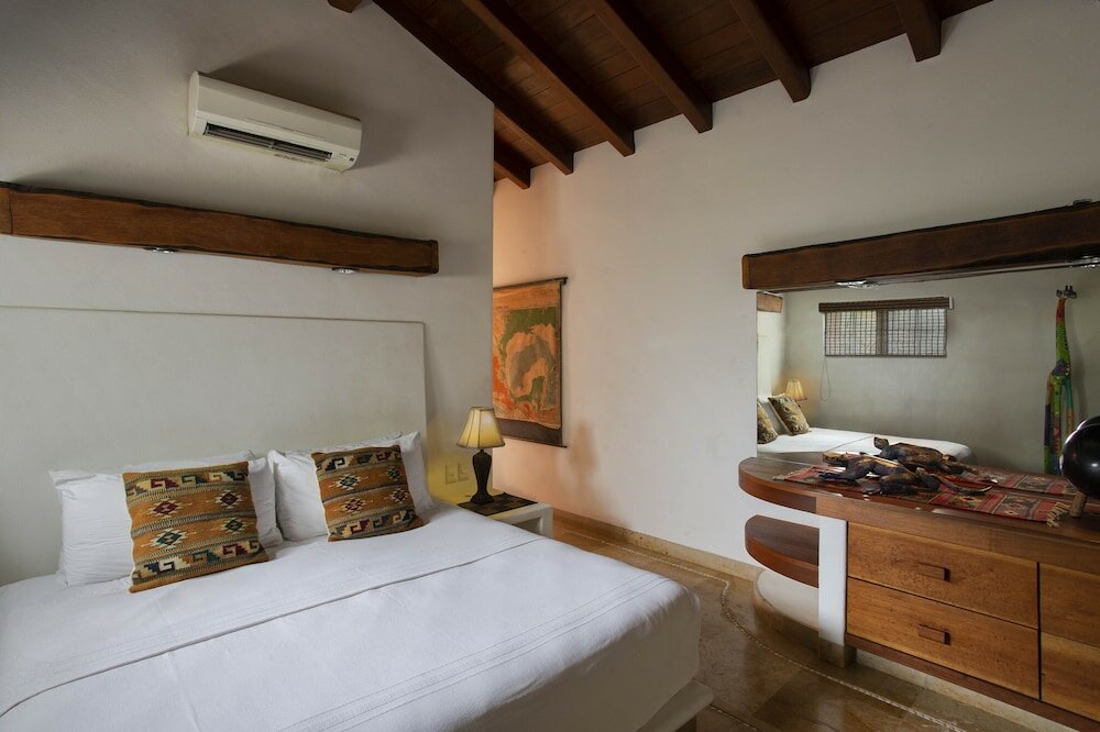 Фото The Inn at Manzanillo Bay