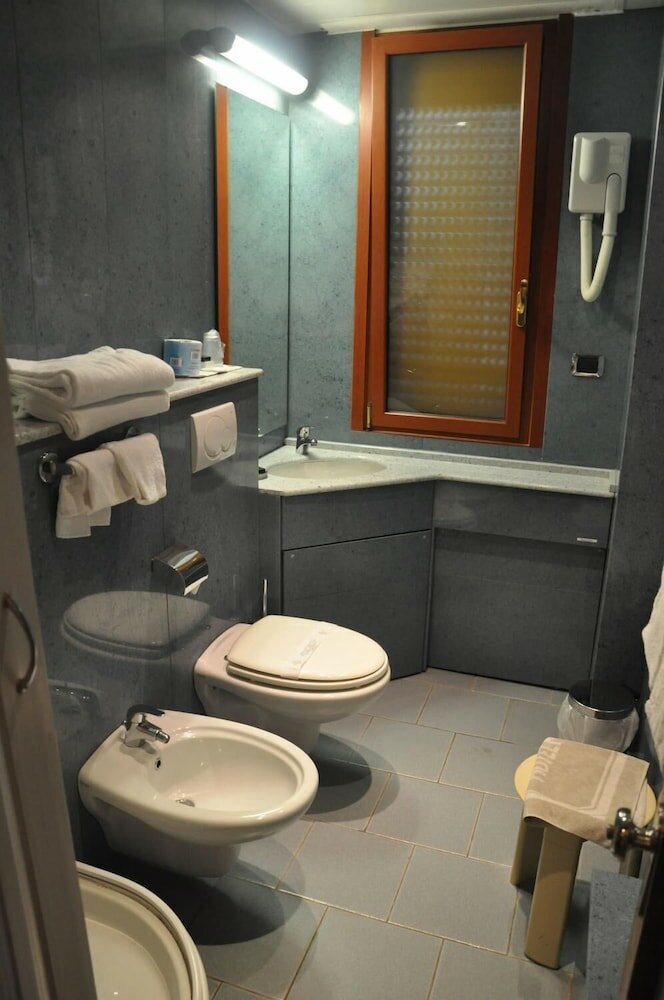 Фото Hotel Mondial