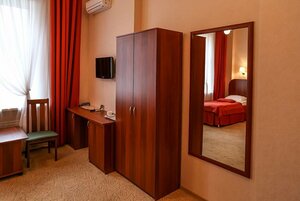 Volna (Alekseya Tolstogo Street, 35), hotel
