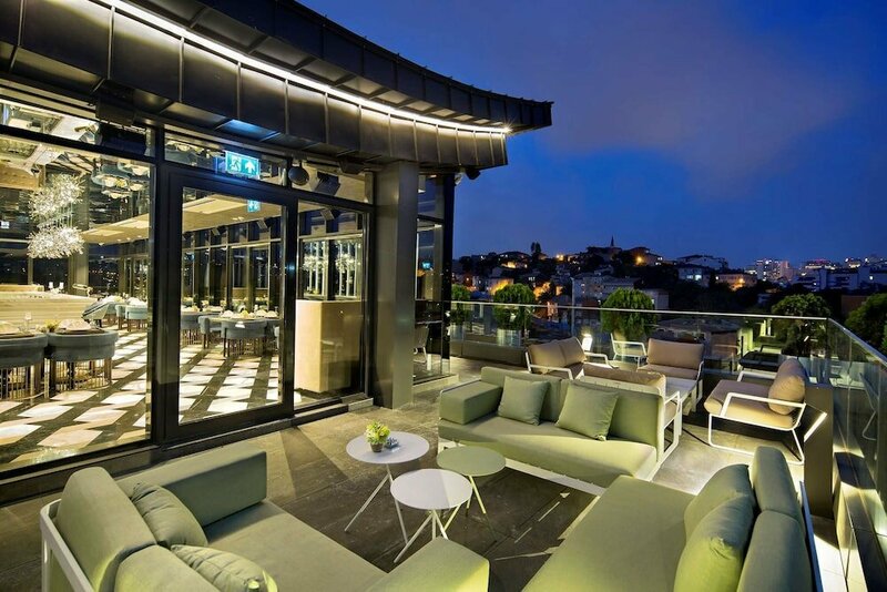 Гостиница DoubleTree by Hilton Hotel Istanbul - Piyalepasa в Бейоглу