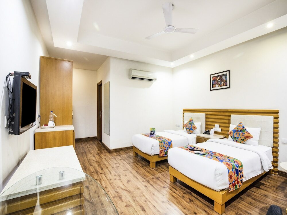 Фото FabHotel Grd Dlf Square