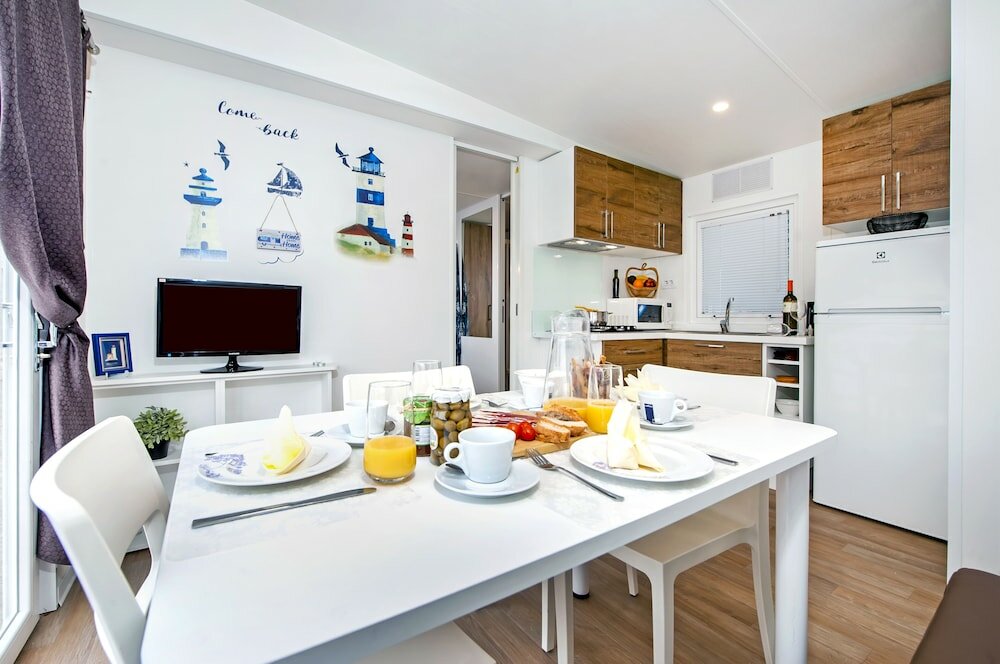 Фото Mobile Homes Adriatic Camping Bi Village