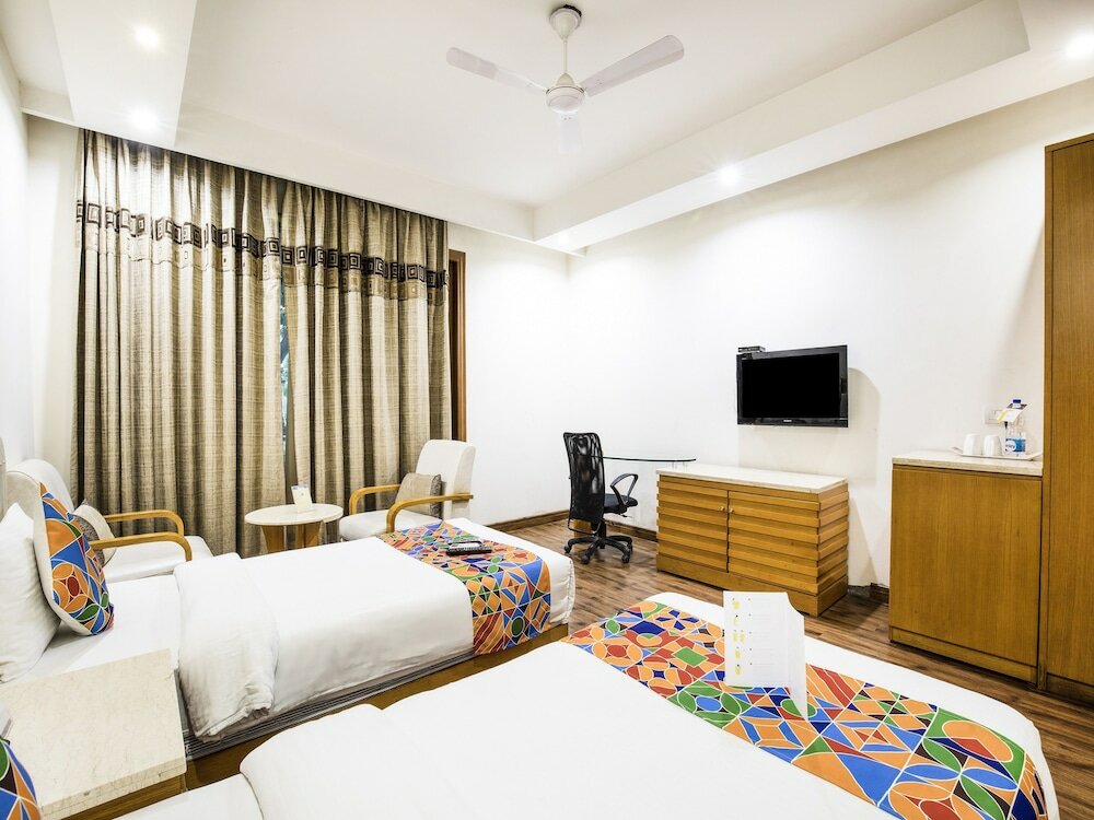 Фото FabHotel Grd Dlf Square