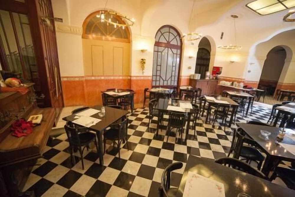 Фото Peninsular Hotel