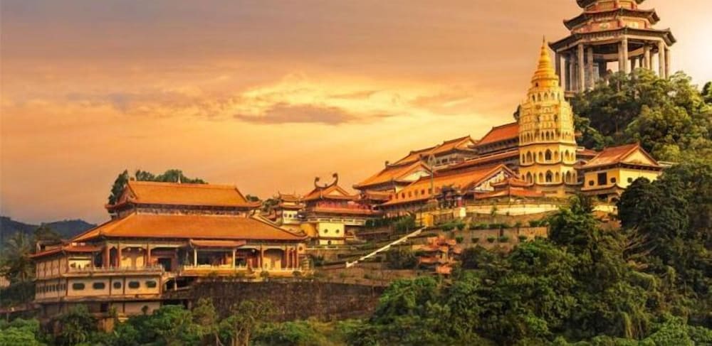 Фото Heliconia Hotel