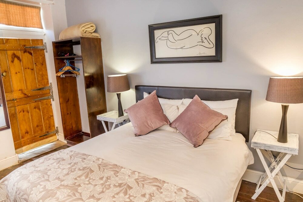 Фото Four Oaks Guesthouse