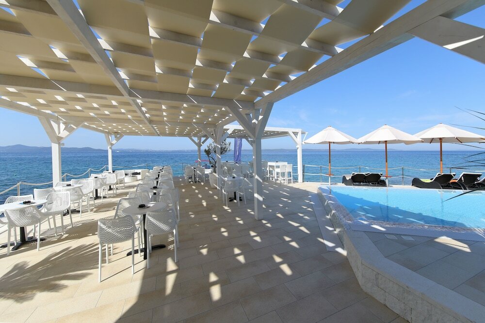 Фото Sunnyside Apartments Petrčane