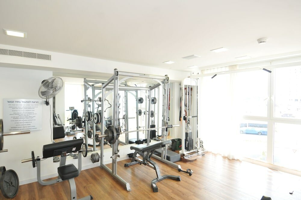 Фото Island Suites Hotel