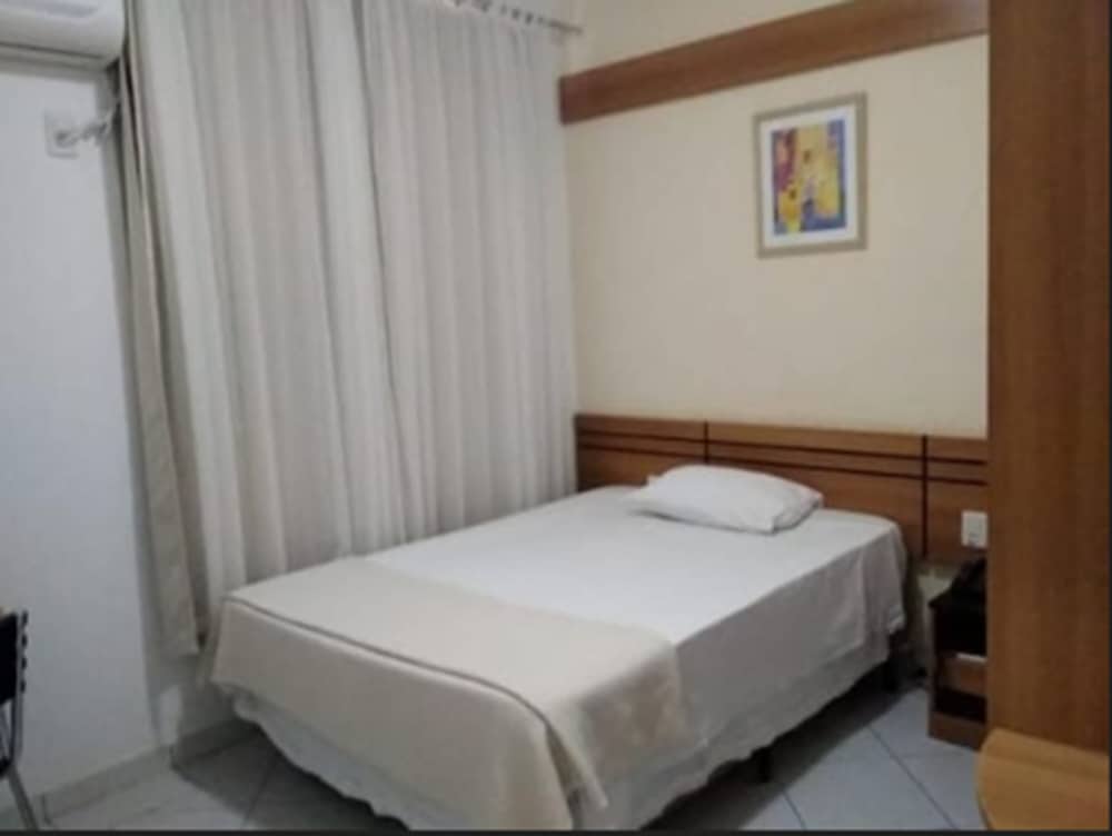 Фото Delcas Hotel