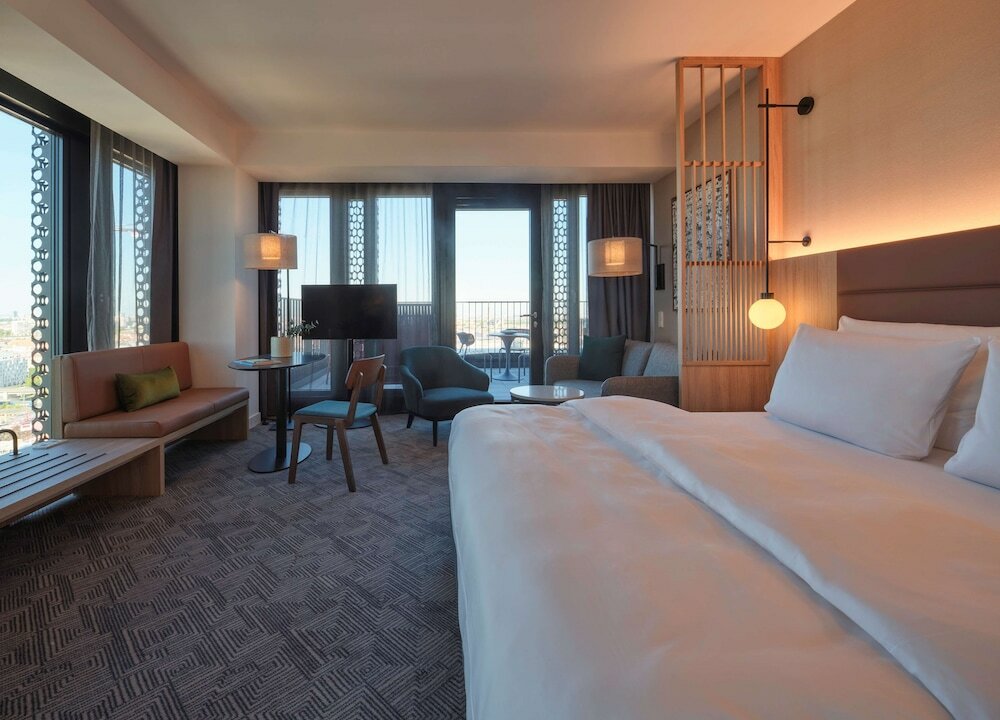 Фото Adina Apartment Hotel Munich
