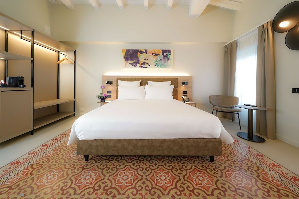 Фото Bergamo Inn 21