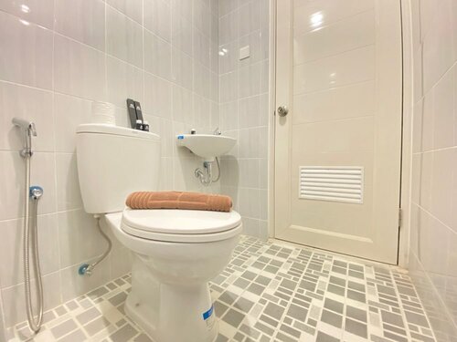 Гостиница Comfortable Studio Semi Apartment at The Lodge Paskal near Binus University в Бандунге