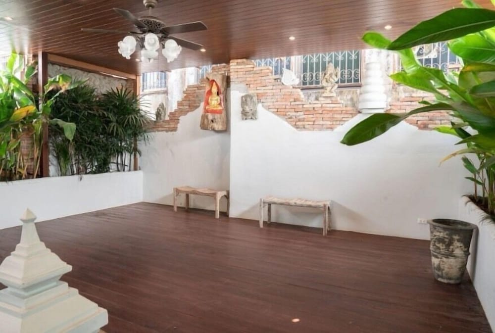 Фото Athena Hotel Bangkok