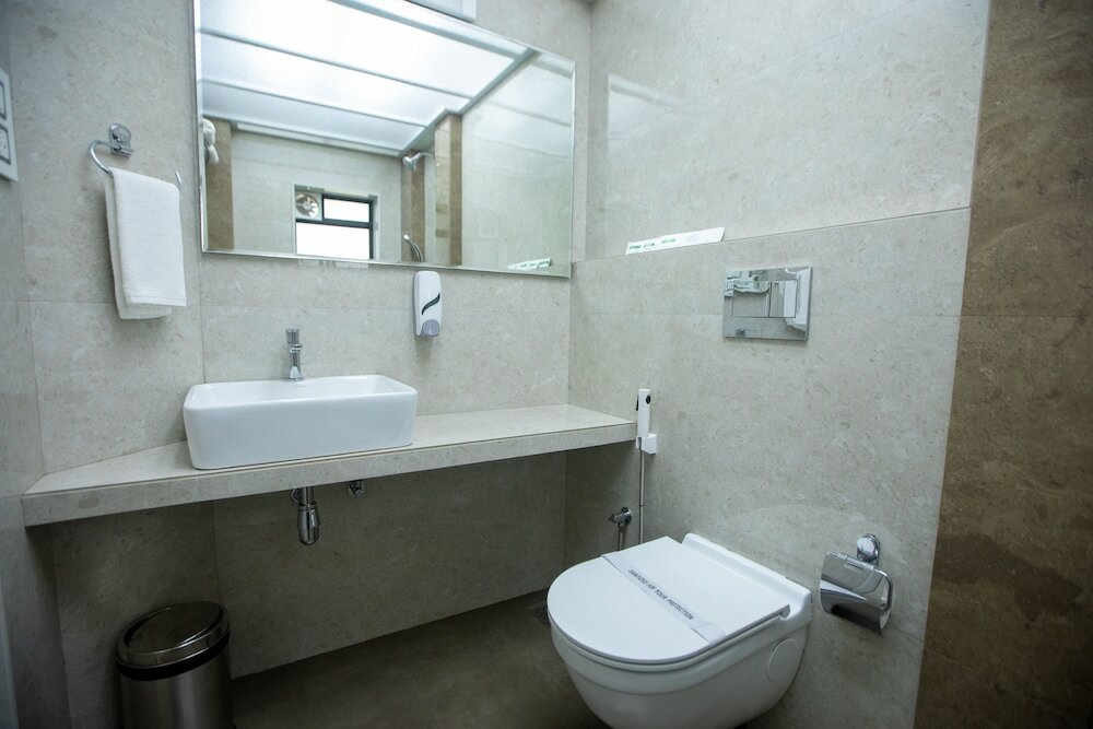 Фото Hotel Naaz Executive Near T2 Airport