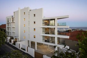 Гостиница Home Suite Hotels Sea Point