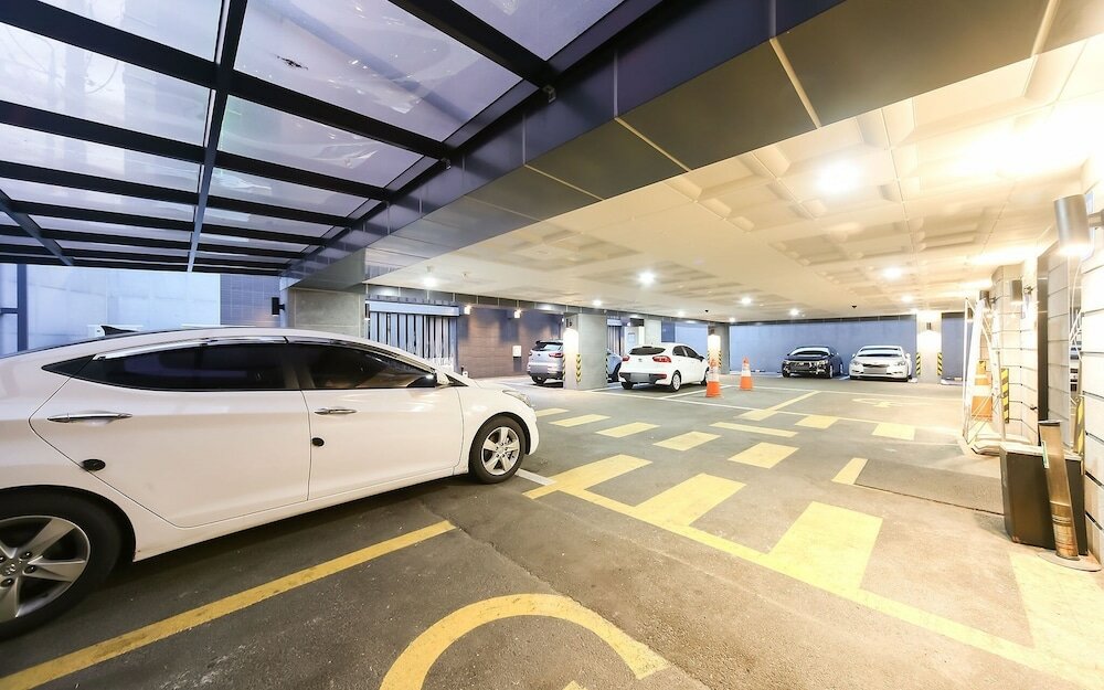 Фото Changwon Jinhae Lewis Hotel