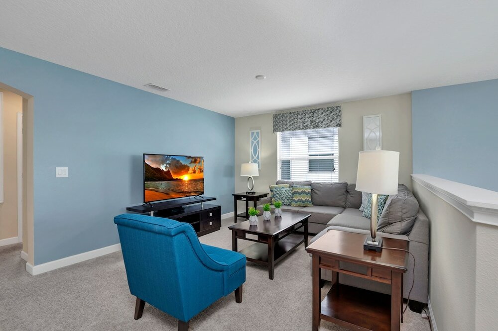 Фото Lakeview Home w Private Pool & Free Water Park!