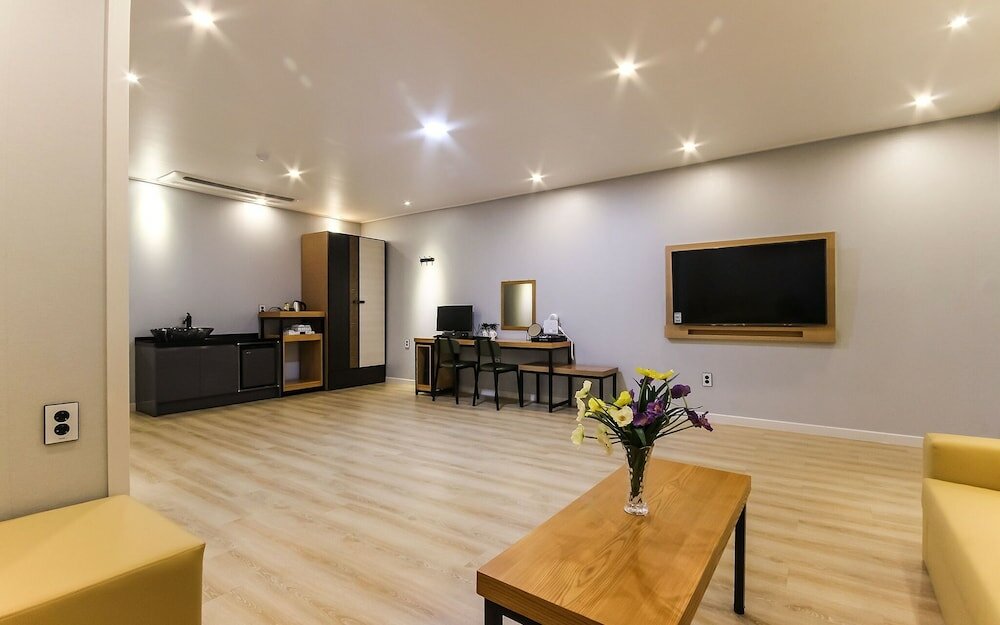 Фото Jinju Hotel Muro