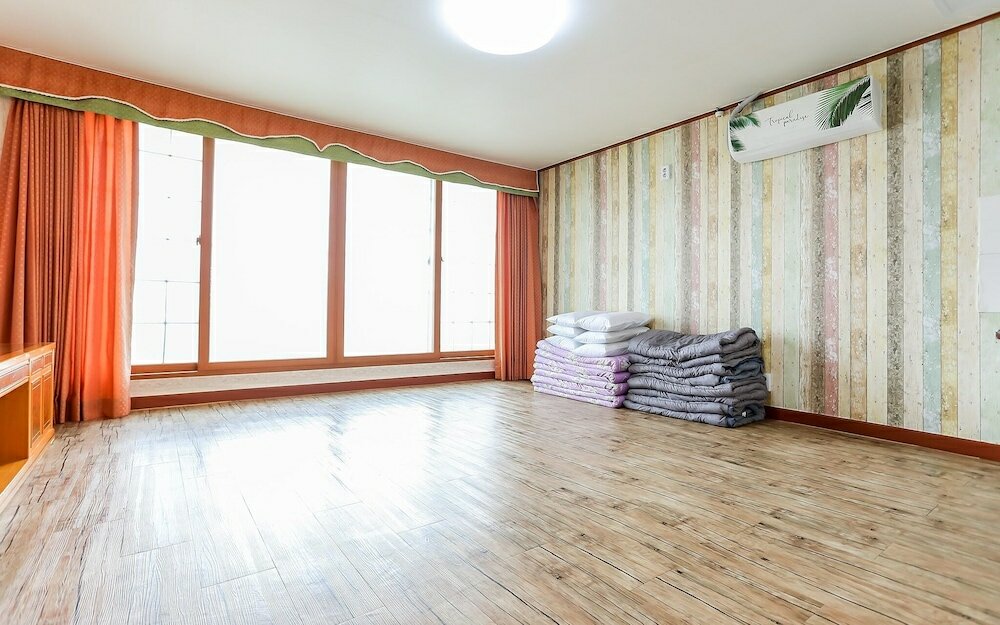 Фото Yangyang Naksan 7 Honet Beach