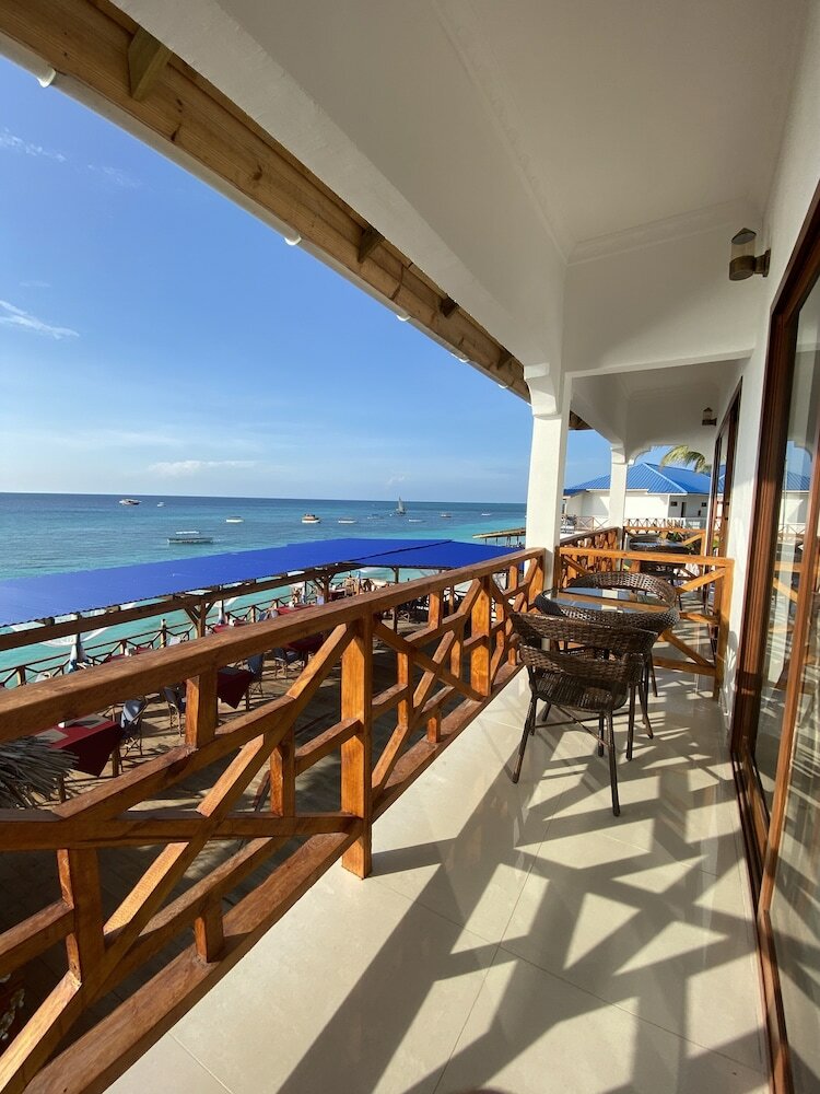 Фото Zenobia Beach Resort