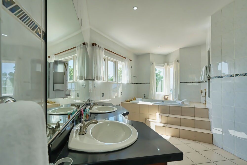 Фото Private Beach Ocean Front Boat Dock Tiki Bar