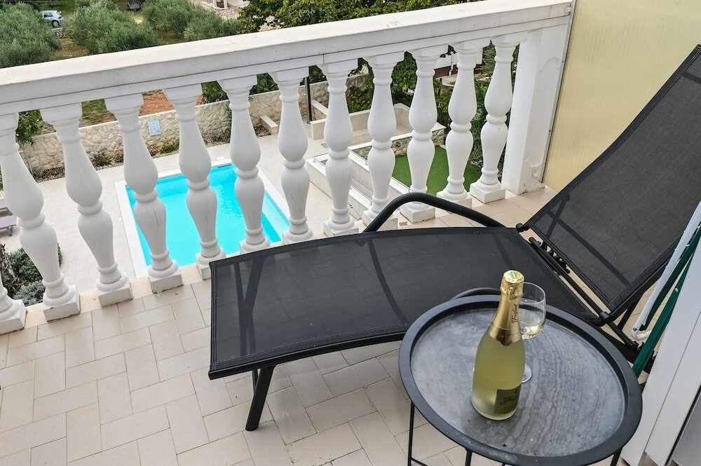 Фото Seagull Apartments & Studios