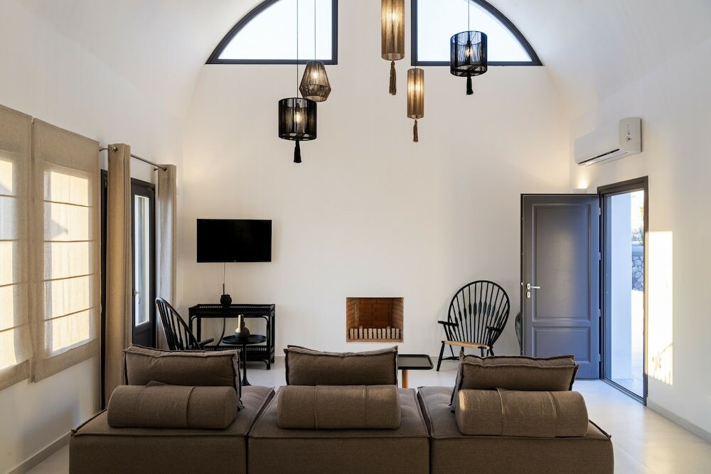 Фото La Maltese Villas Santorini