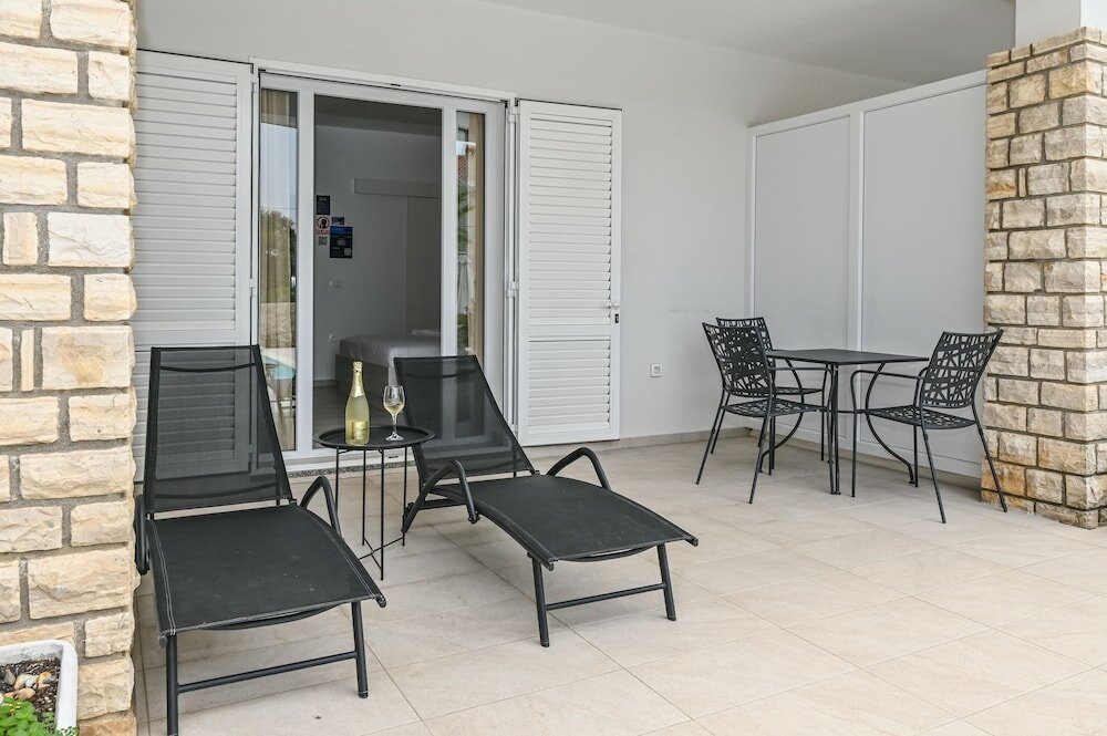 Фото Seagull Apartments & Studios