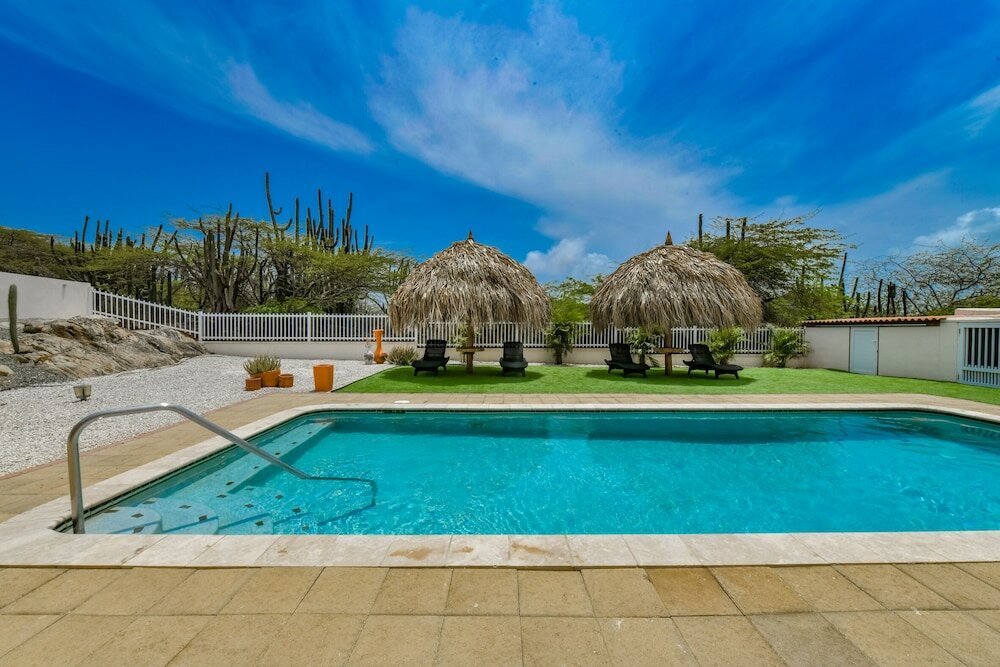 Фото Stylish Villa, Private Pool, BBQ, Privacy