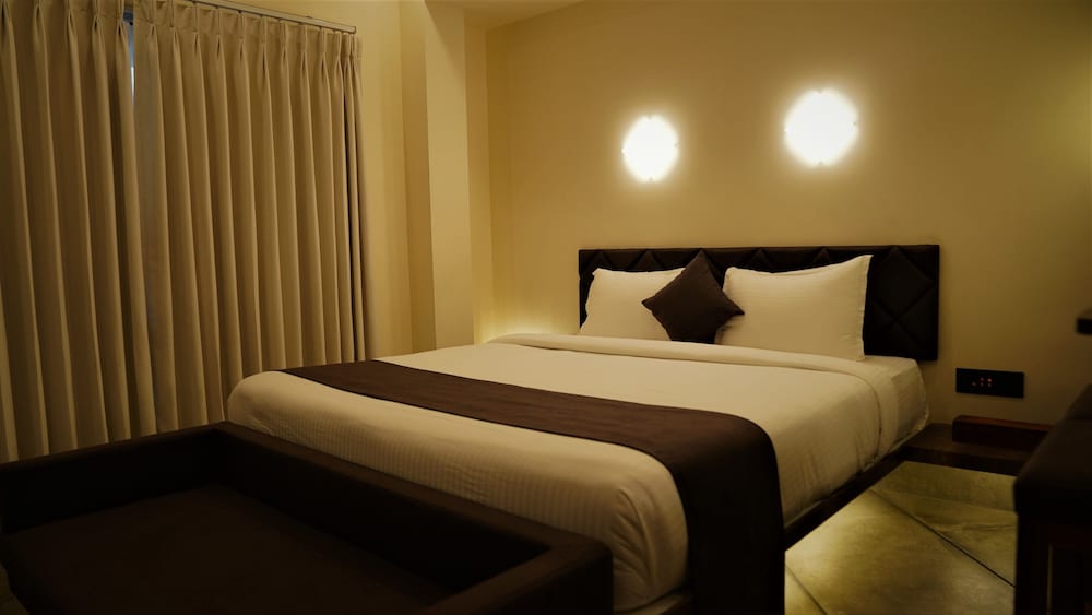 Фото De Glance Hotel