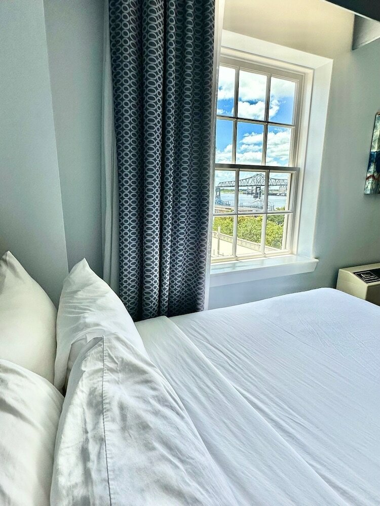 Фото Hotel Indigo Baton Rouge Downtown, an Ihg Hotel