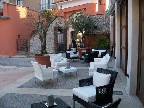 Гостиница Corte San Luca Apartments в Бардолине