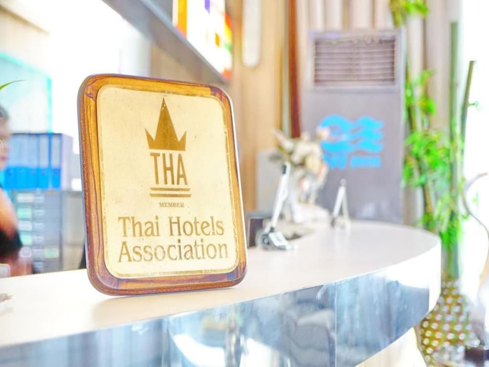 Фото Bay Hotel Srinakarin