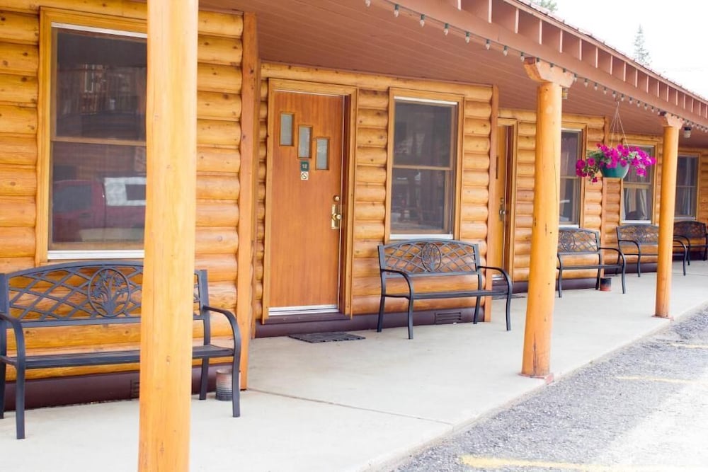 Фото Lone Eagle Lodge