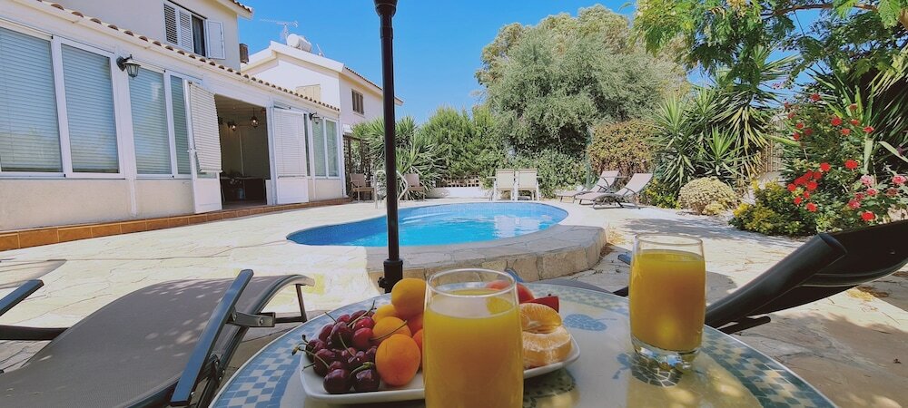 Фото Swallows Nest Villa by Stay BnB