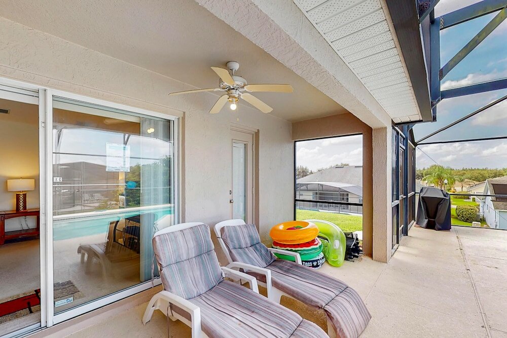 Фото Peter and Gillian's Tuscan Ridge Vacation Home