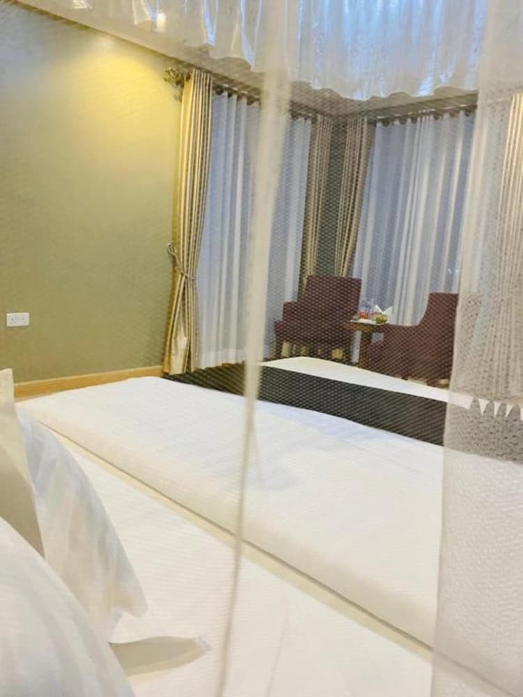 Фото Lishi Resort Hotel