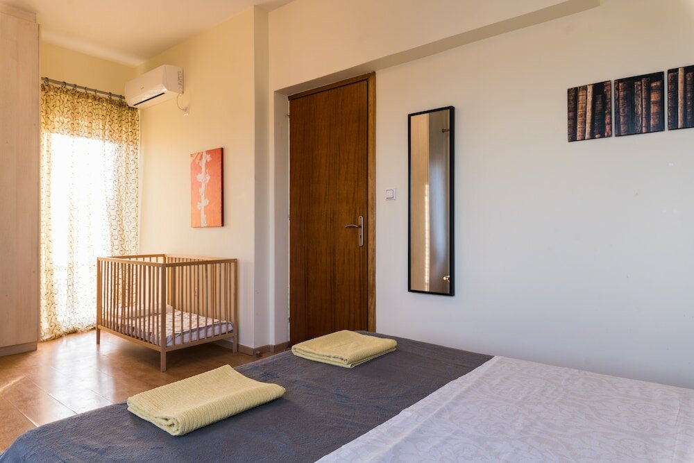 Фото Alexander Apartments Airport