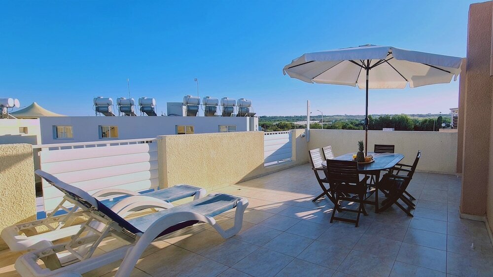 Фото SunShine Apartment by Stay BnB