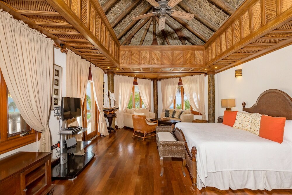 Фото Two Ocean View Caleton Villas in CapCana