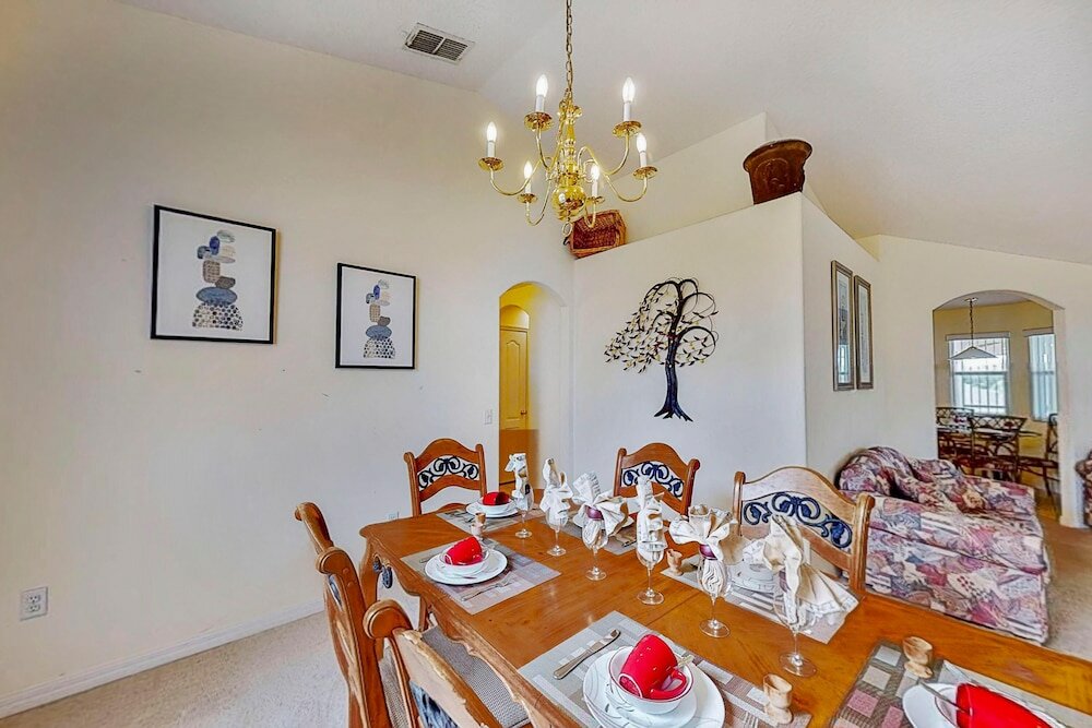 Фото Peter and Gillian's Tuscan Ridge Vacation Home