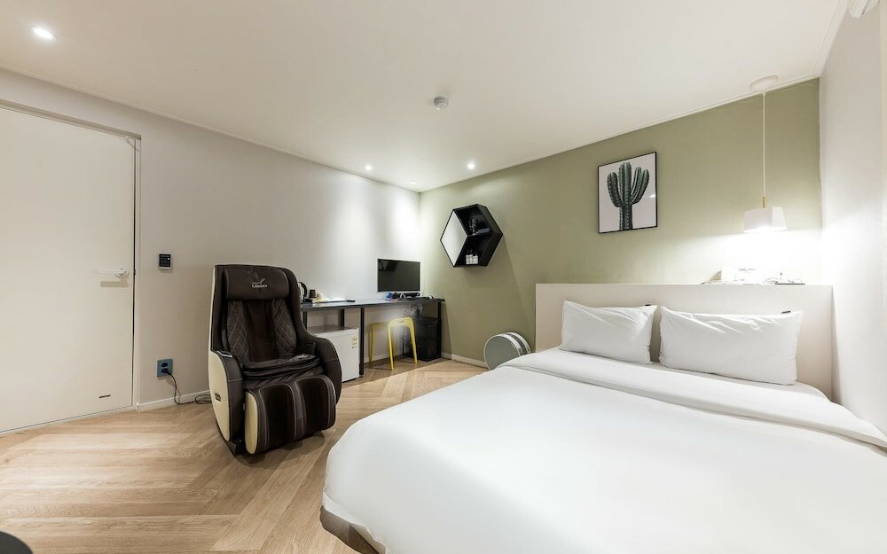 Фото Daejeon Yongjeon Hotel Ben