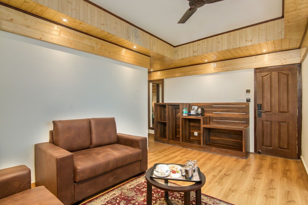 Фото Sumi Queen's Yard Rink Mall Darjeeling