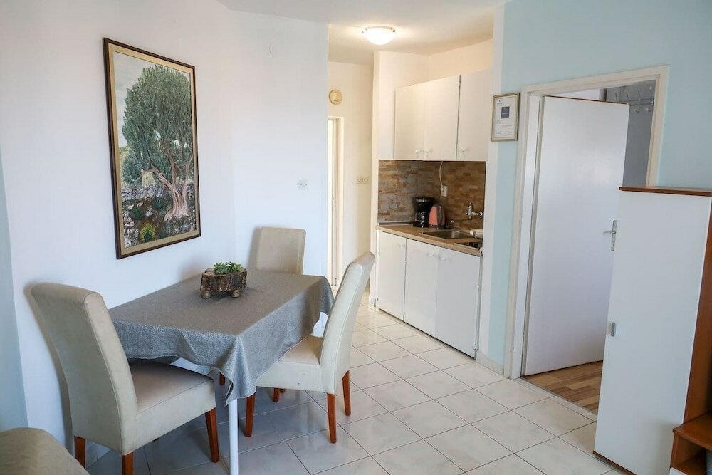 Фото Novis - Close to the sea - A2 Lucia