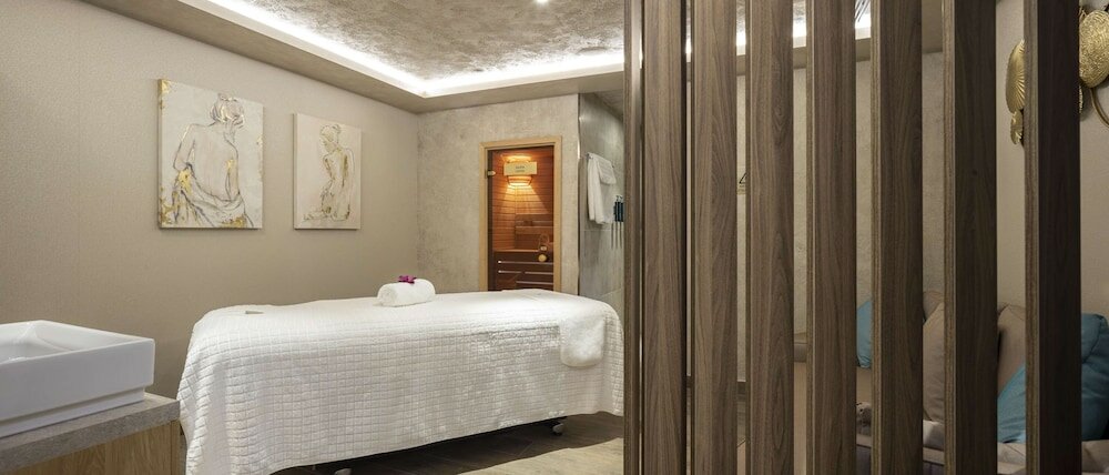 Фото DoubleTree by Hilton Plovdiv Center