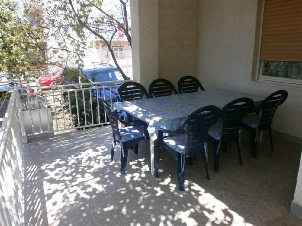 Фото Nikola - Afordable & Close to Center - A1