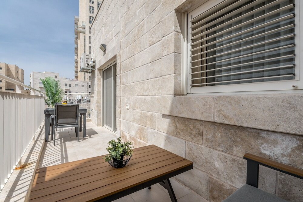 Фото Sea U Jerusalem Mahane Yehuda Apartment Hotel