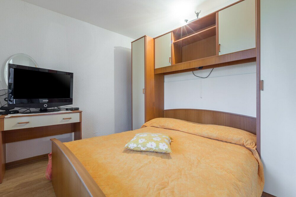 Фото Anamarija Apartments close to the beach