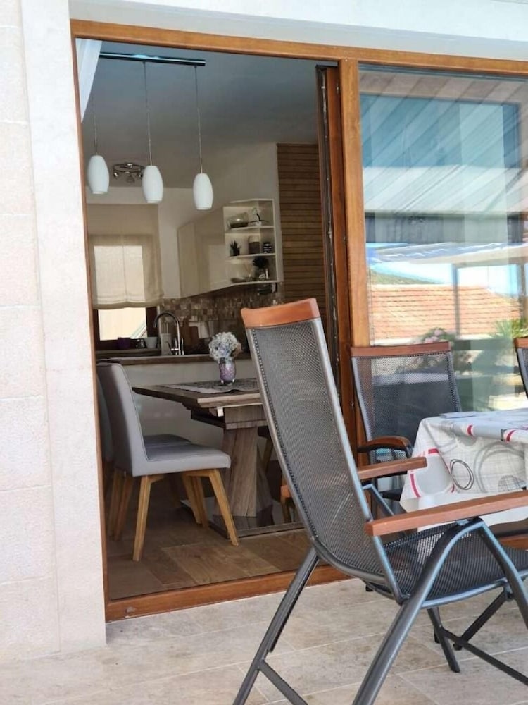 Фото Ivica - 100m From the sea - A5