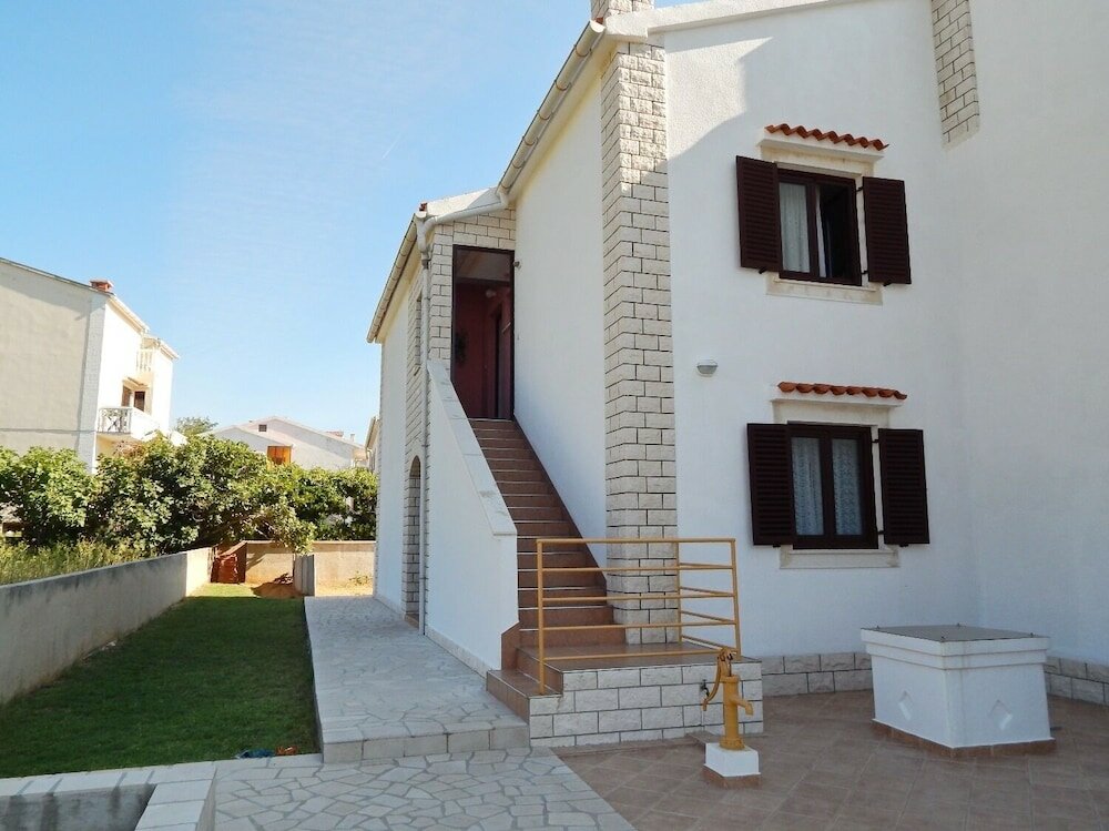 Фото Luce - Family Friendly & Parking - A3